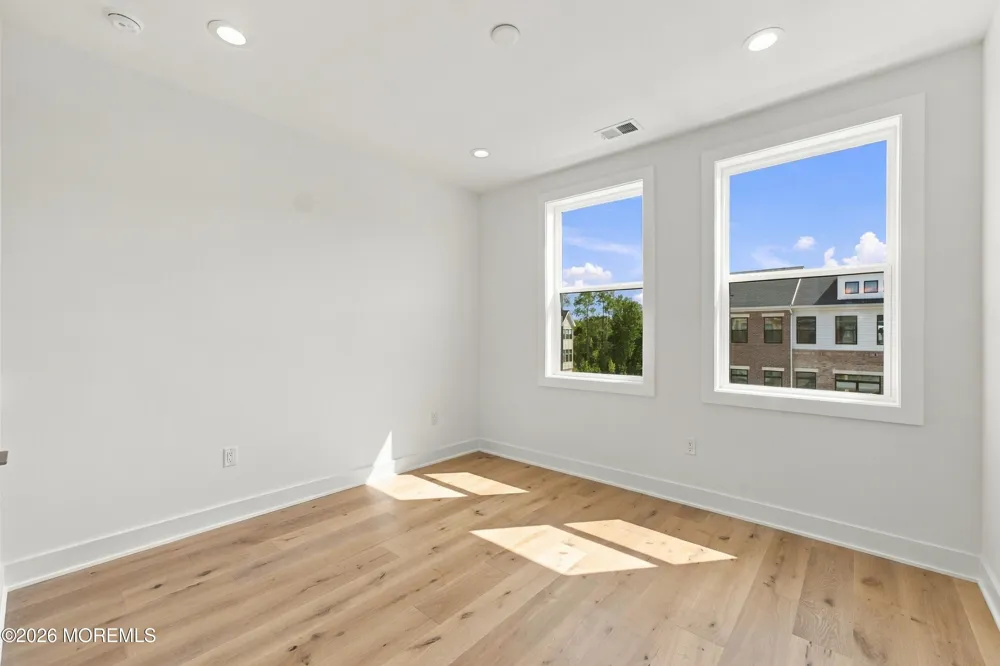 68 Augustus Drive #87 Middletown, NJ 07748