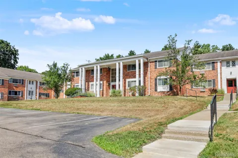 525 Fairbrook Street #108