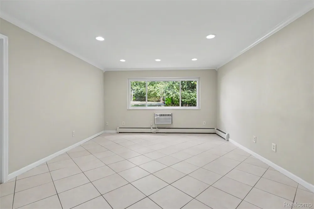 525 Fairbrook Street #108 Northville City, MI 48167