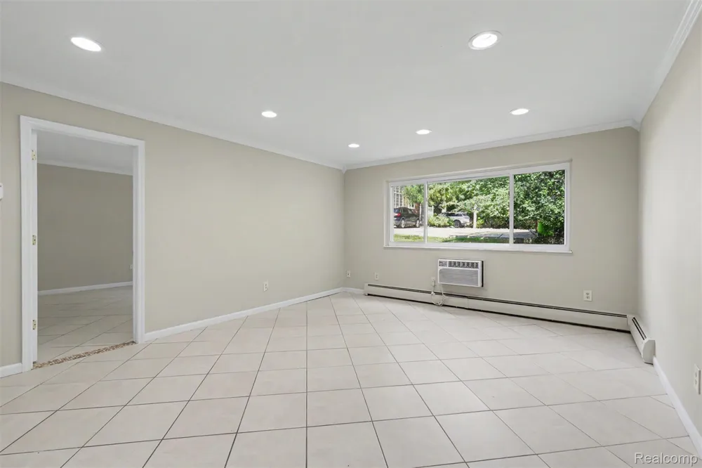 525 Fairbrook Street #108 Northville City, MI 48167
