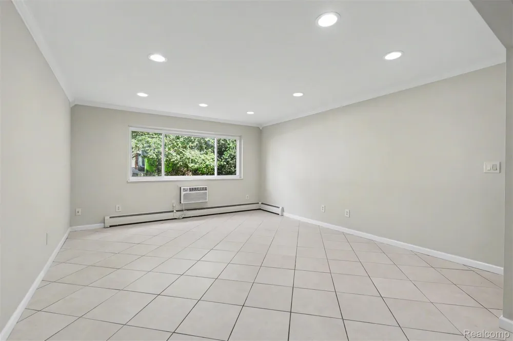 525 Fairbrook Street #108 Northville City, MI 48167
