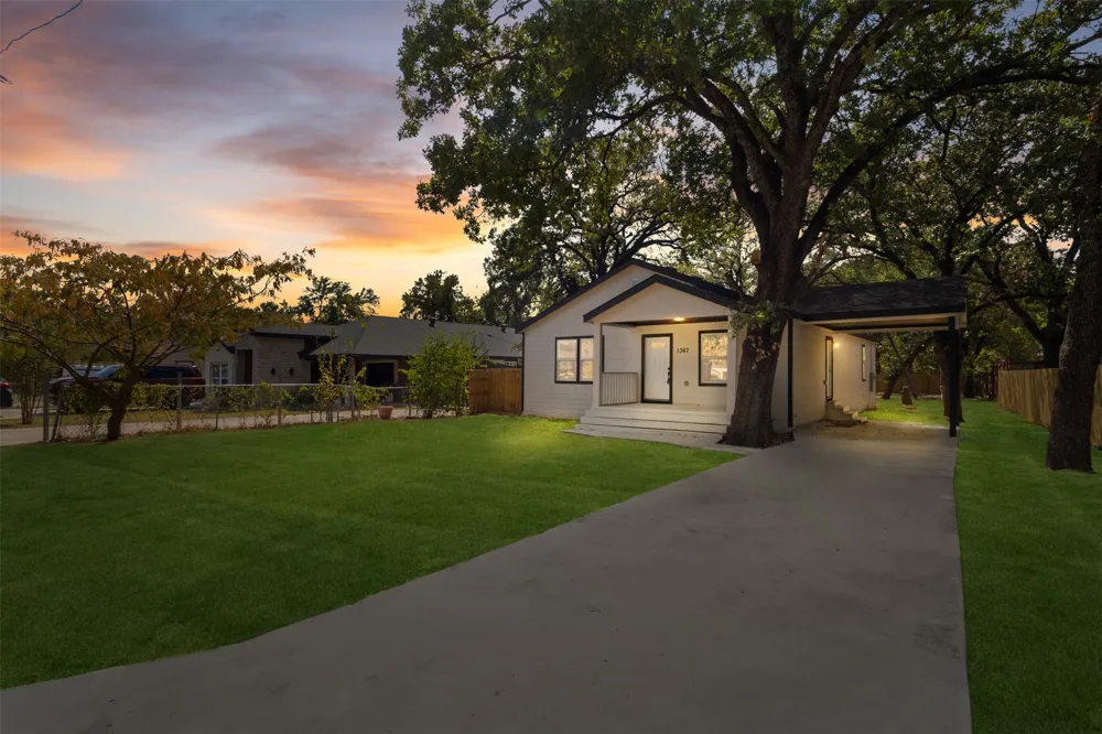 1367 Friendship Drive Dallas, TX 75217