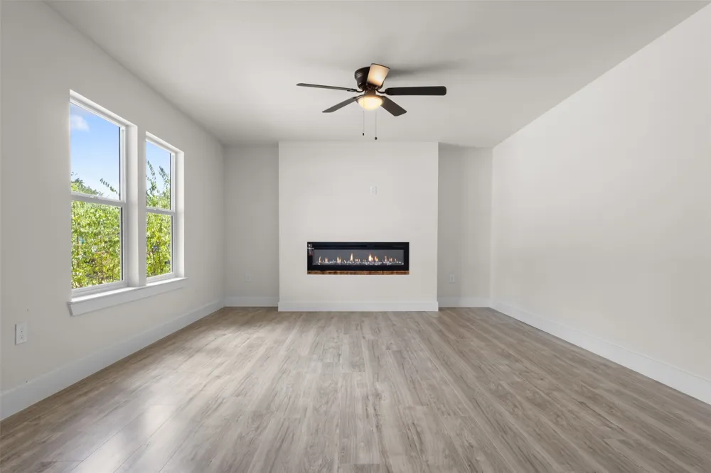 1367 Friendship Drive Dallas, TX 75217