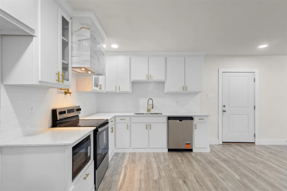 1367 Friendship Drive Dallas, TX 75217