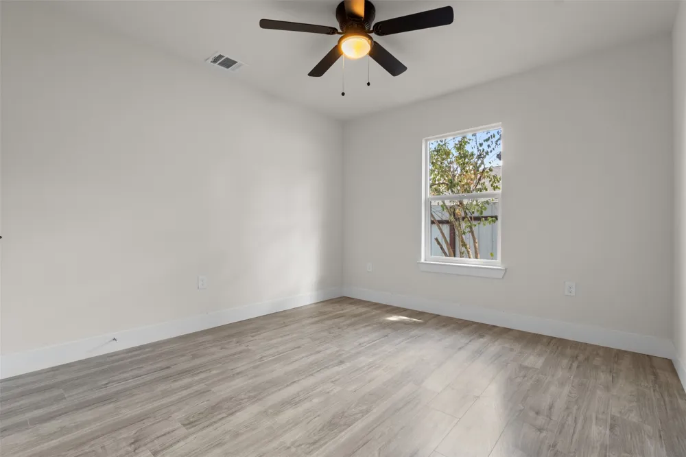 1367 Friendship Drive Dallas, TX 75217