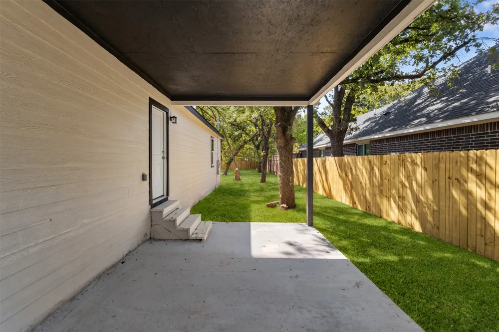 1367 Friendship Drive Dallas, TX 75217