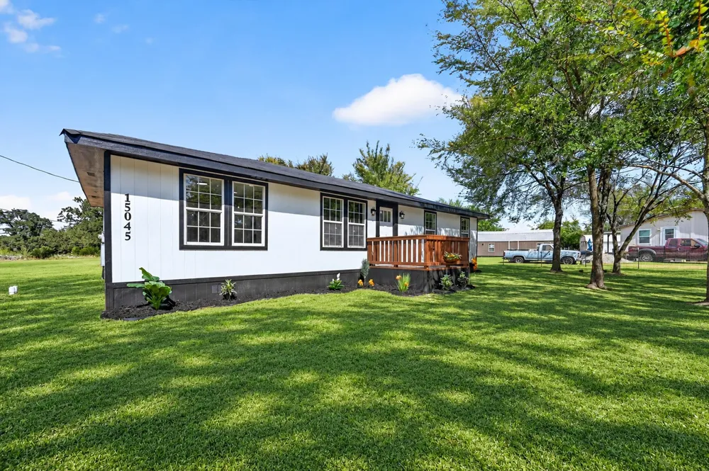15045 County Road 4060 Scurry, TX 75158