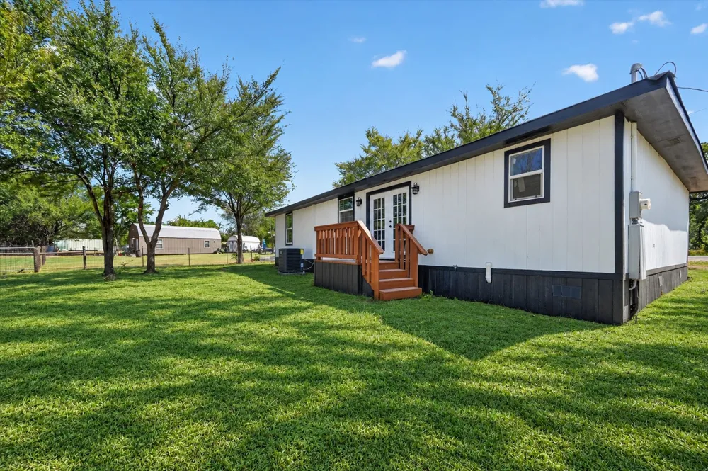 15045 County Road 4060 Scurry, TX 75158