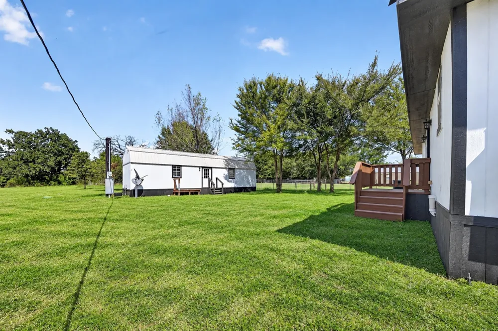 15045 County Road 4060 Scurry, TX 75158