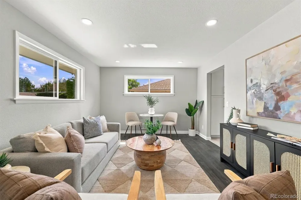 6851 Morrison Drive Denver, CO 80221