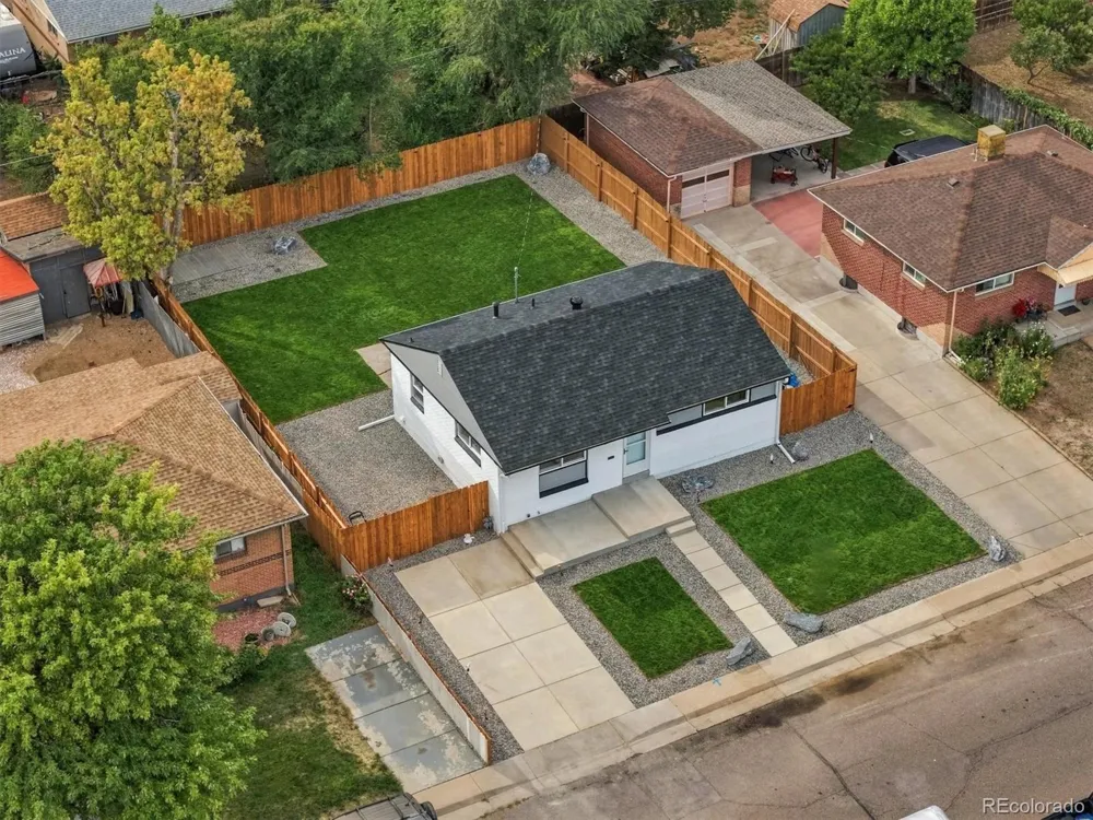 6851 Morrison Drive Denver, CO 80221