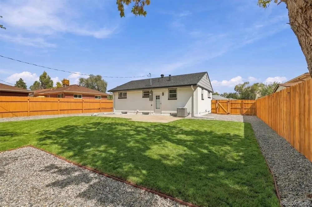6851 Morrison Drive Denver, CO 80221