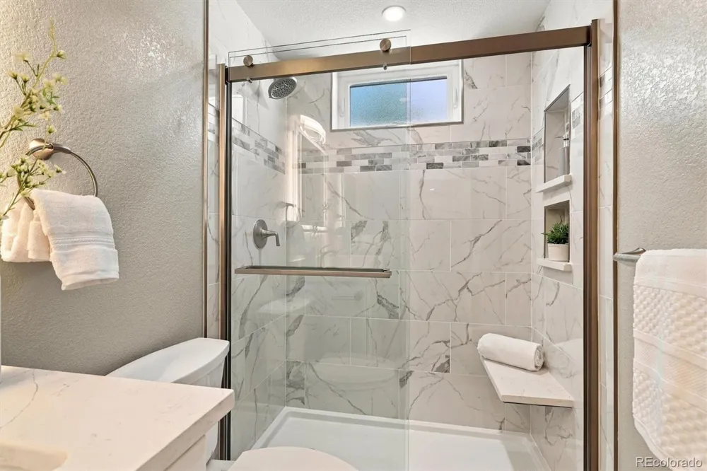 6851 Morrison Drive Denver, CO 80221