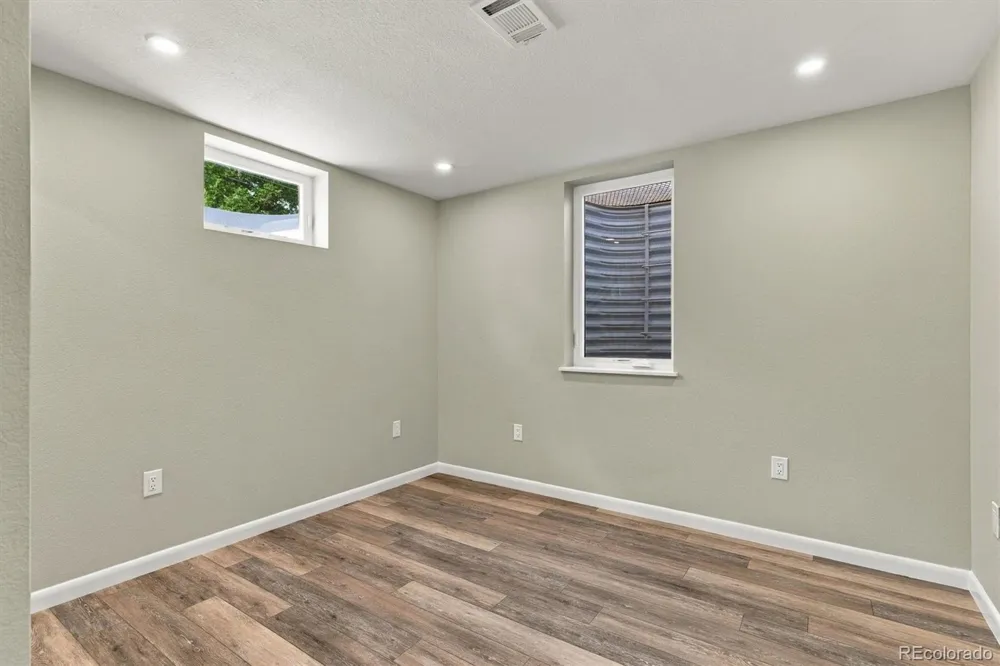 6851 Morrison Drive Denver, CO 80221