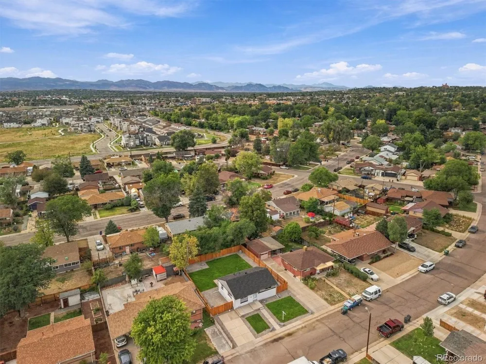 6851 Morrison Drive Denver, CO 80221