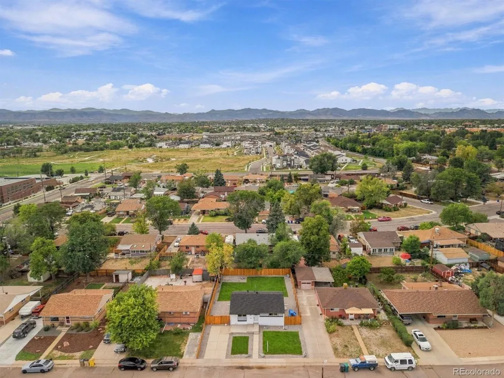 6851 Morrison Drive Denver, CO 80221