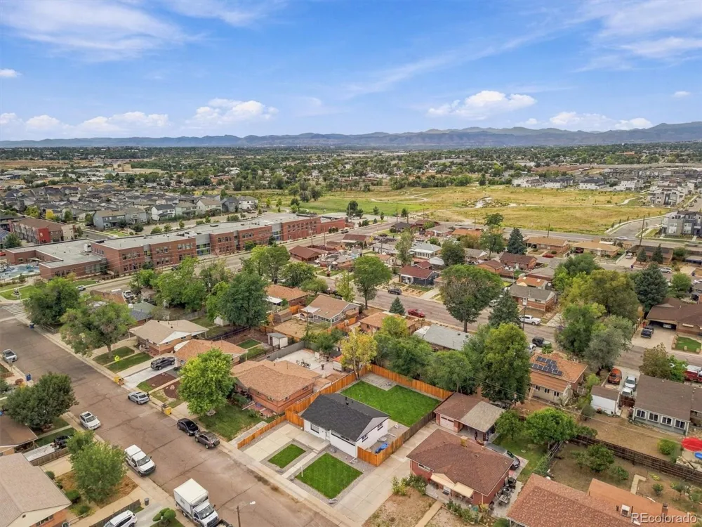 6851 Morrison Drive Denver, CO 80221