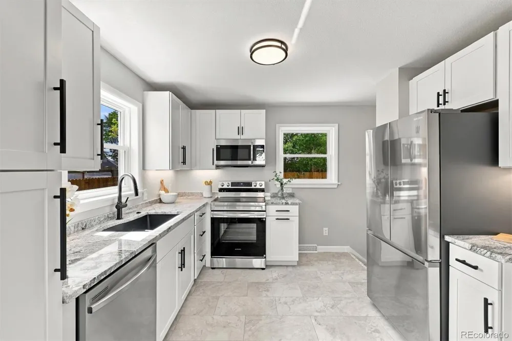 6851 Morrison Drive Denver, CO 80221