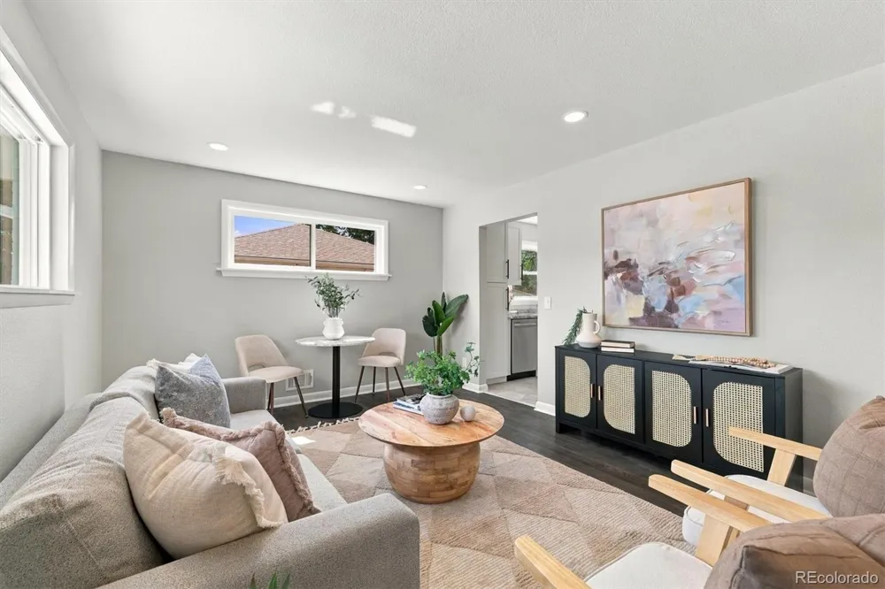 6851 Morrison Drive Denver, CO 80221