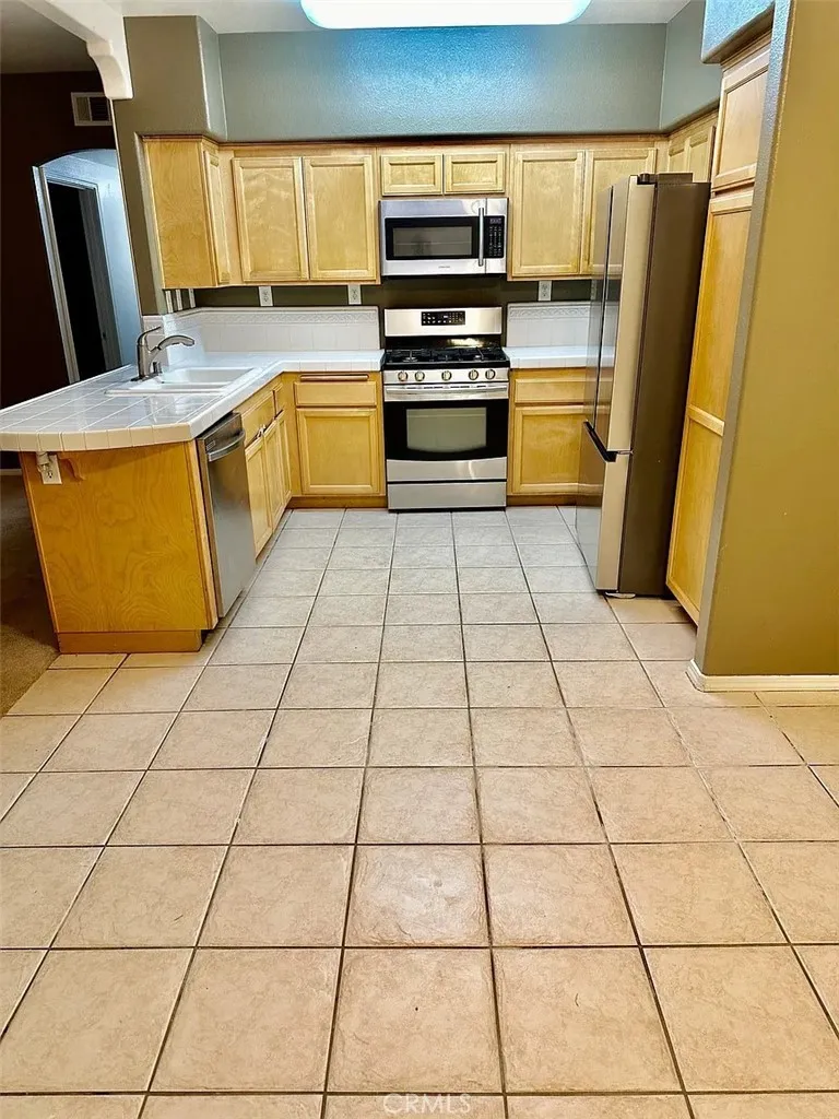 310 E McCoy Lane #11G Santa Maria, CA 93455