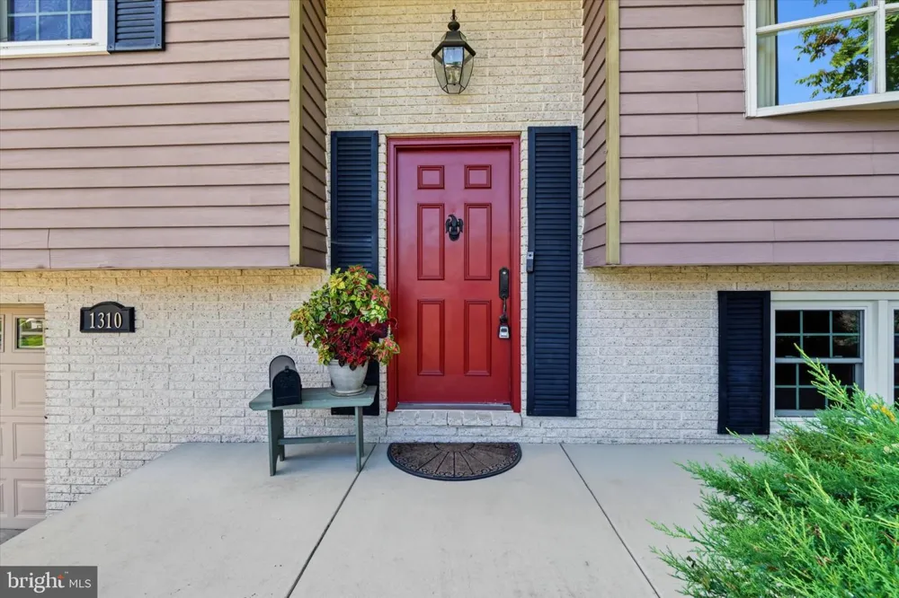 1310 FORREST DRIVE New Cumberland, PA 17070