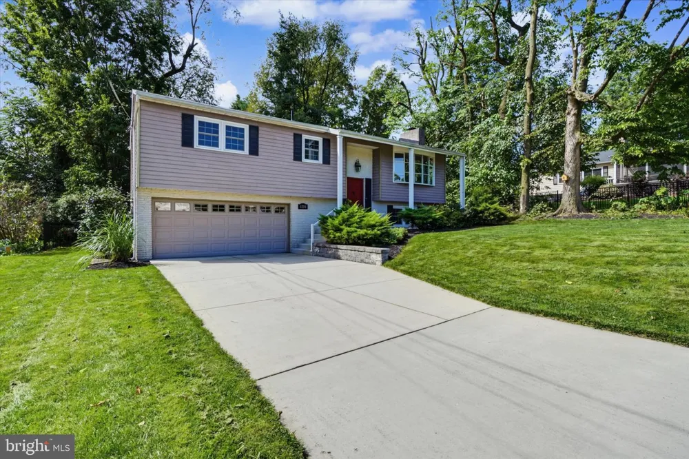 1310 FORREST DRIVE New Cumberland, PA 17070