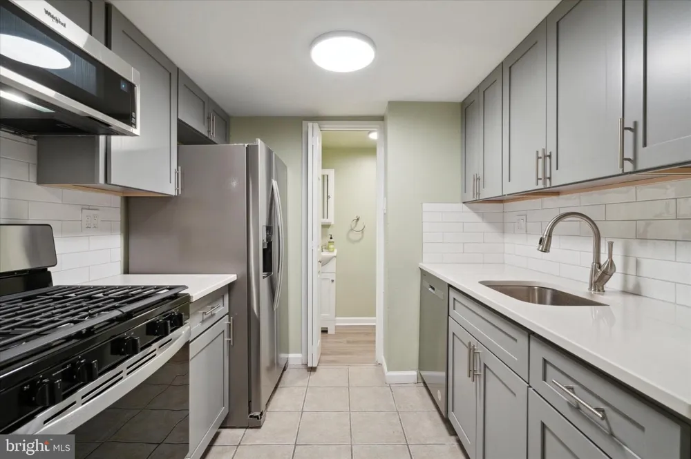 3333 COMLY ROAD #5 Philadelphia, PA 19154