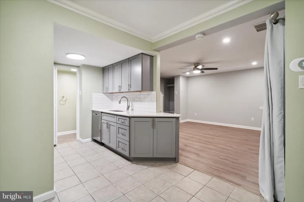 3333 COMLY ROAD #5 Philadelphia, PA 19154