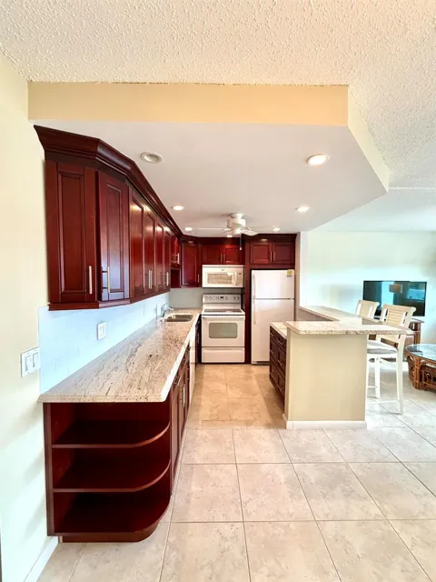 4104 Cambridge E #4104