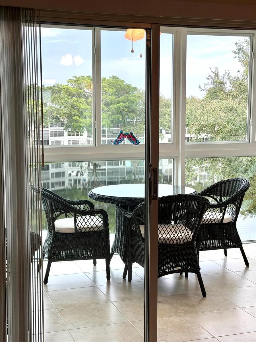 4104 Cambridge E #4104 Deerfield Beach, FL 33442