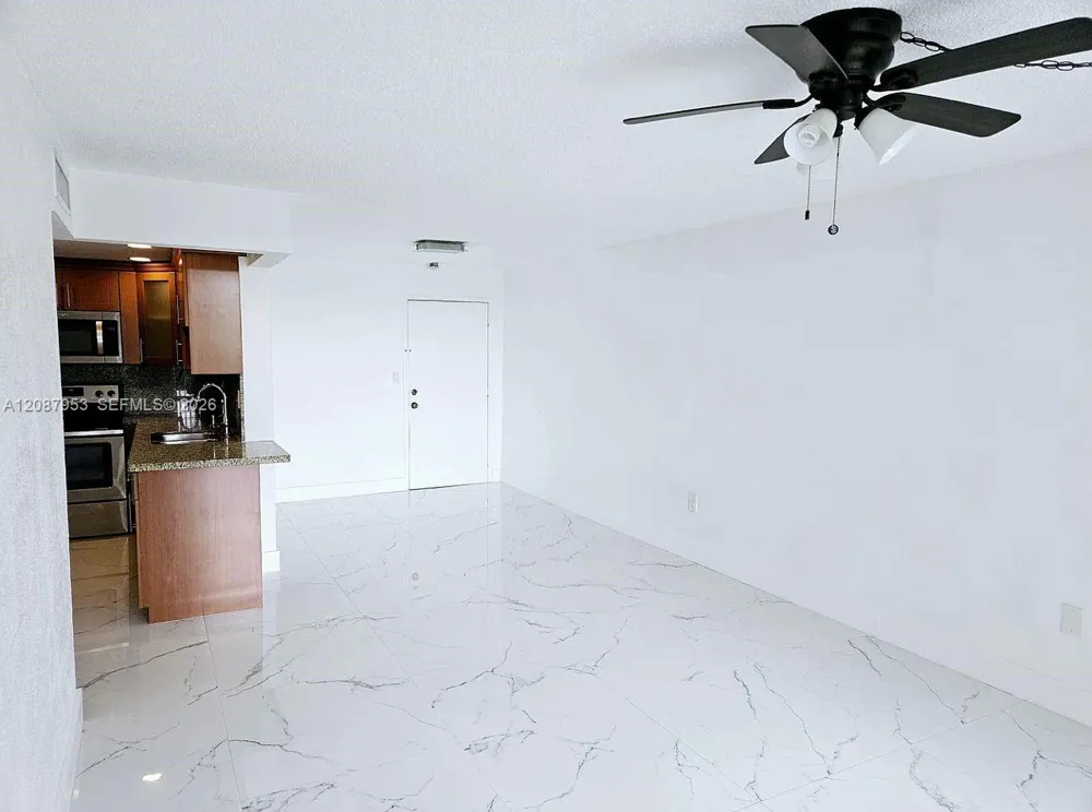 9682 Fontainebleau Blvd #207 Miami, FL 33172