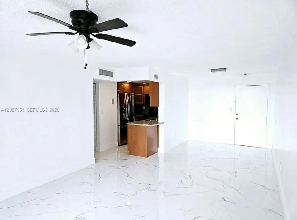 9682 Fontainebleau Blvd #207 Miami, FL 33172