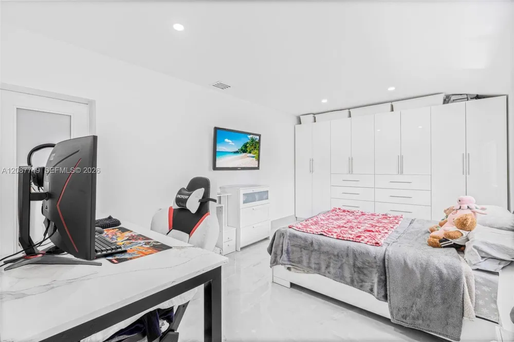 22601 SW 127th Ave Miami, FL 33170