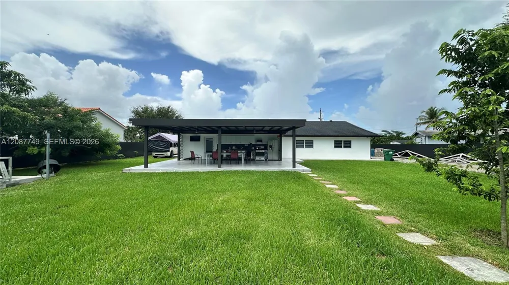 22601 SW 127th Ave Miami, FL 33170