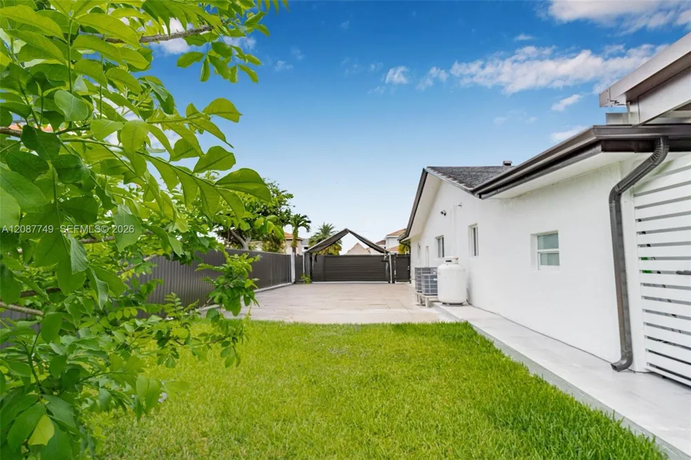 22601 SW 127th Ave Miami, FL 33170