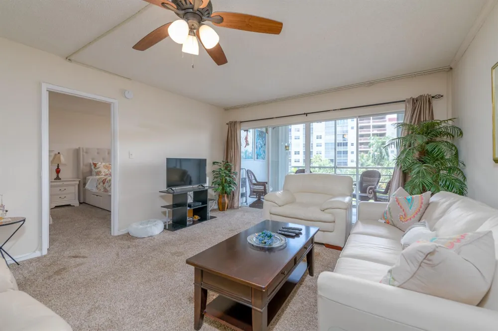 2731 NE 14TH ST STREET #427 Pompano Beach, FL 33062