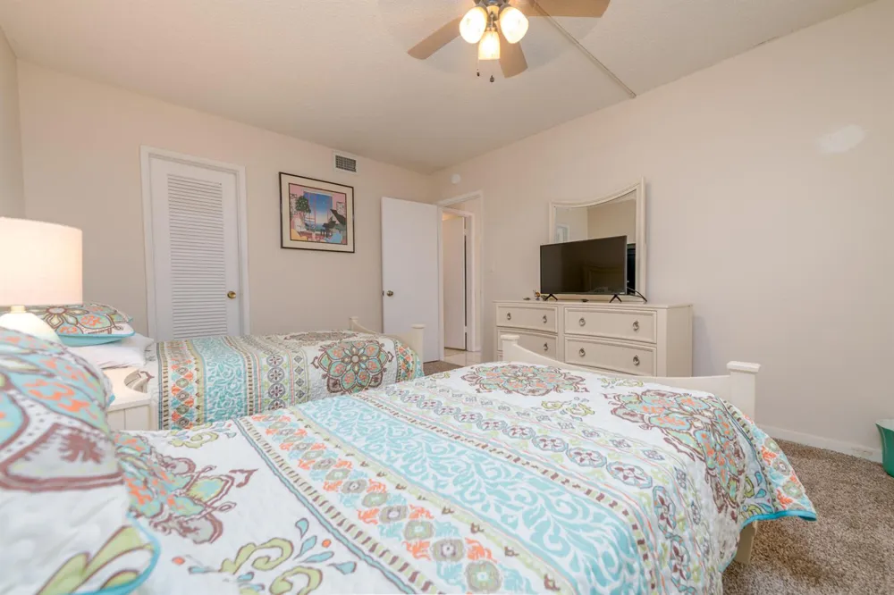 2731 NE 14TH ST STREET #427 Pompano Beach, FL 33062