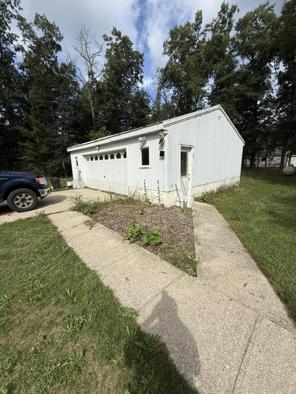 19520 Hoxeyville Road Wellston, MI 49689