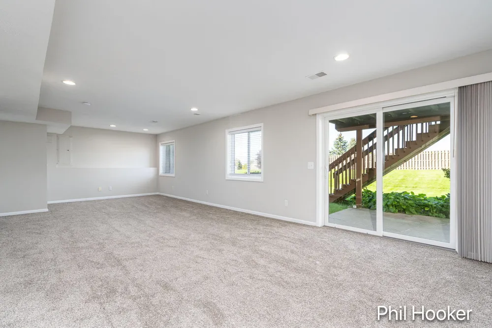 2125 Orchard Ridge Drive NW Walker City, MI 49534