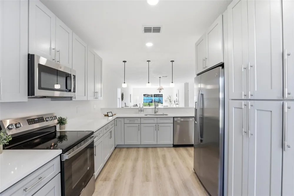 1328 MARSHALL DRIVE Leesburg, FL 34748
