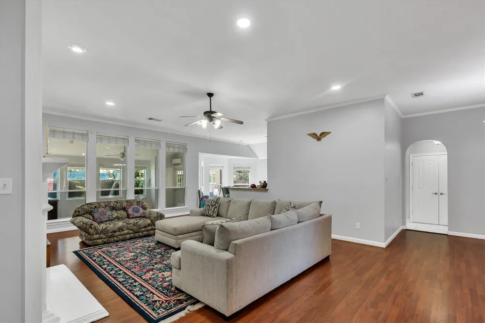 1506 Park Grove Drive Irving, TX 75060