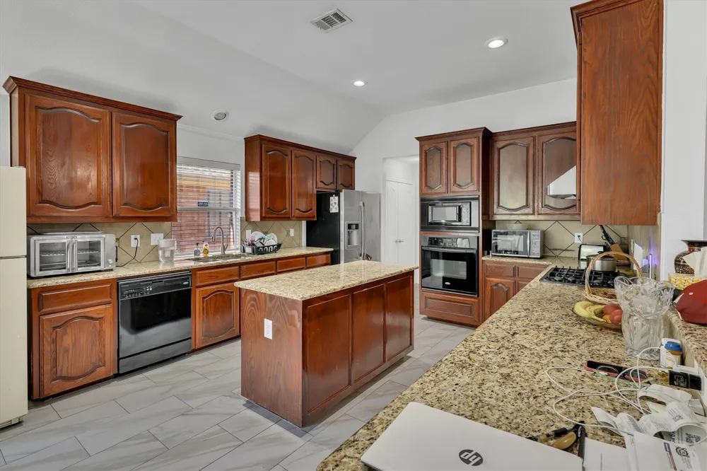 1506 Park Grove Drive Irving, TX 75060