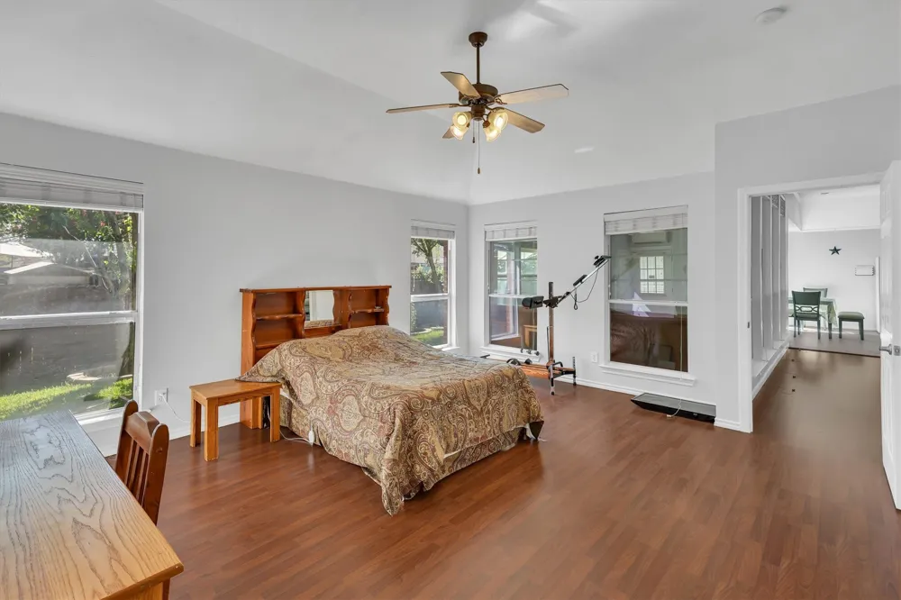 1506 Park Grove Drive Irving, TX 75060