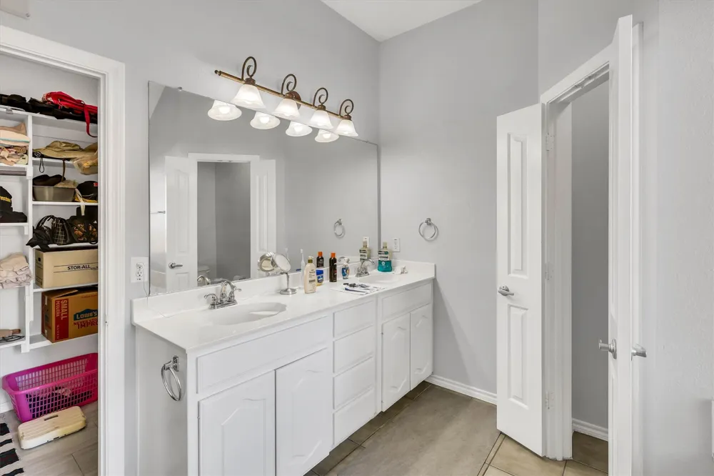 1506 Park Grove Drive Irving, TX 75060