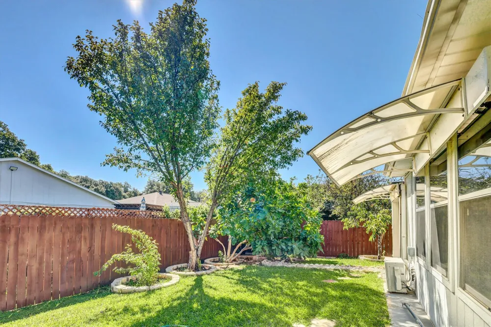 1506 Park Grove Drive Irving, TX 75060