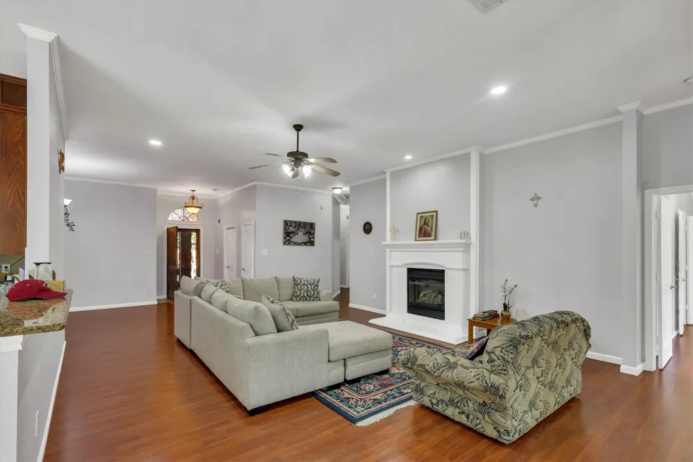 1506 Park Grove Drive Irving, TX 75060