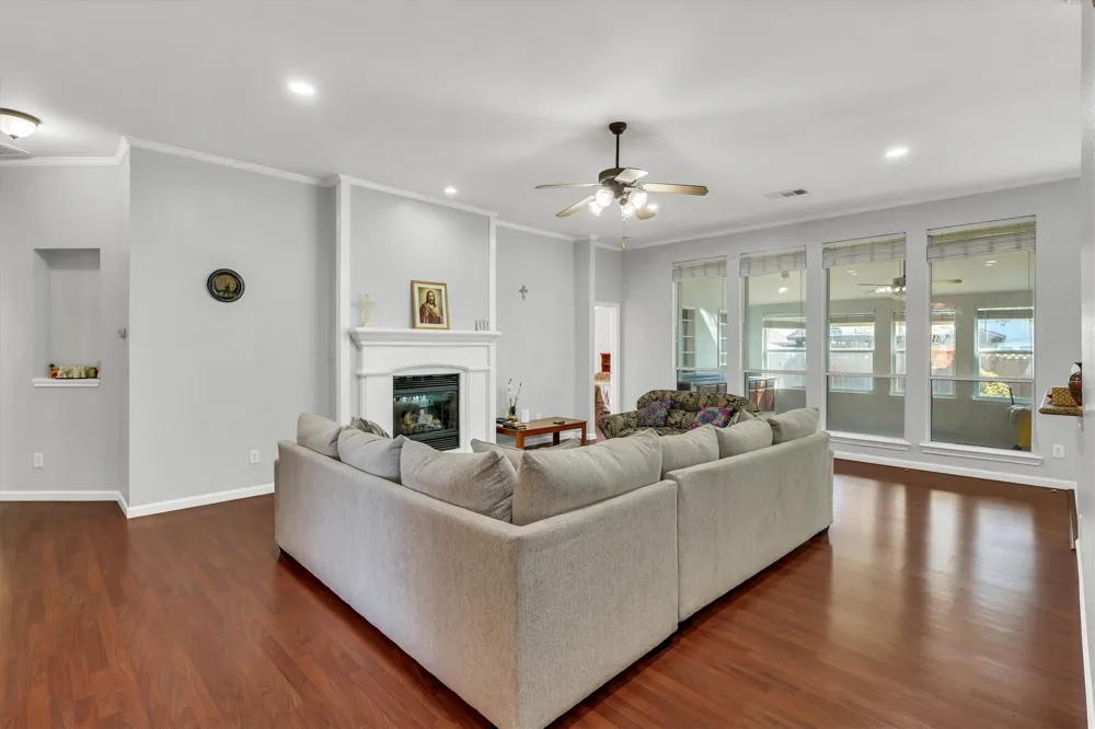 1506 Park Grove Drive Irving, TX 75060