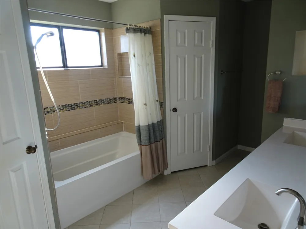266 Barclay Avenue Coppell, TX 75019