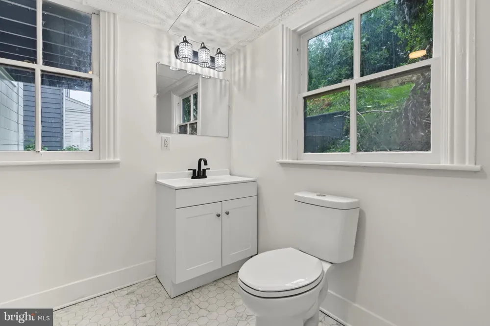 44 HANOVER STREET Glen Rock, PA 17327