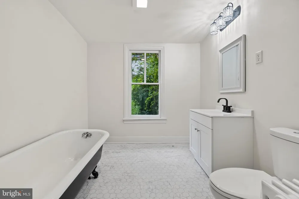 44 HANOVER STREET Glen Rock, PA 17327